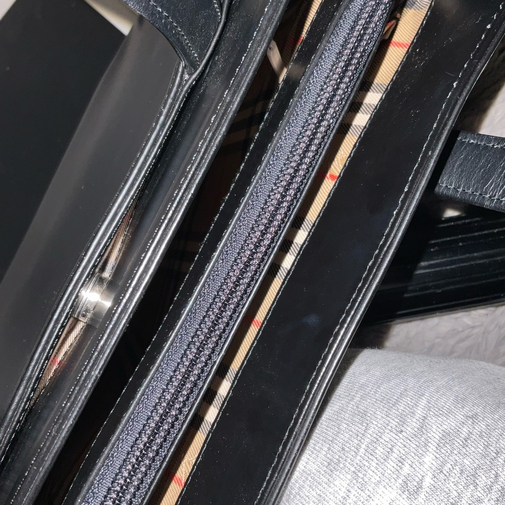 Authentic Vintage Burberry Black Leather Tote Bag – Nova Check Trim & Lining - Picture 8 of 10